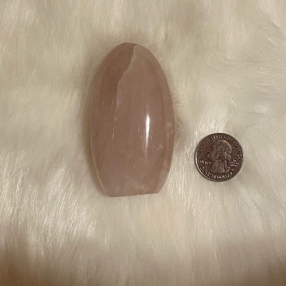 Rose Quartz Free Form - Picture 3 of 4